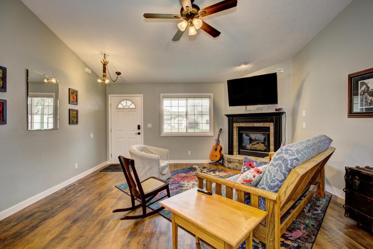 Hello Dolly! 3 Beds, 2 Bath, 2 Tv'S, Fireplace, Quiet Neighborhood In Star, Id Minutes From Walking Trails And River Views Игл Экстерьер фото